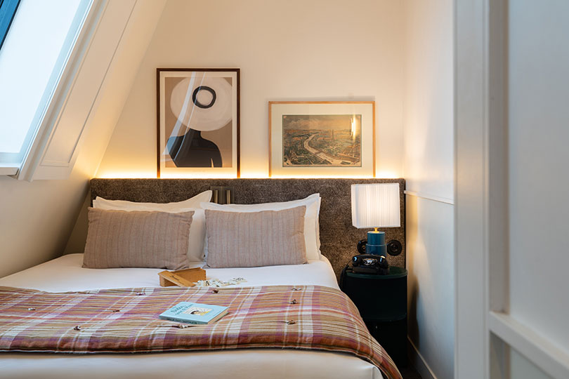Preview of the Chambre Parisienne DADOU, hotel Paris 17