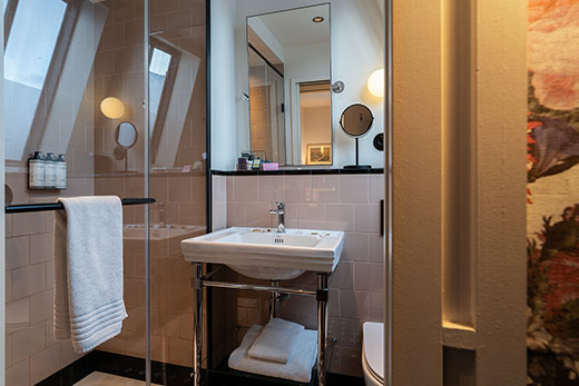 Chambre Parisienne DADOU, hotel Paris 17