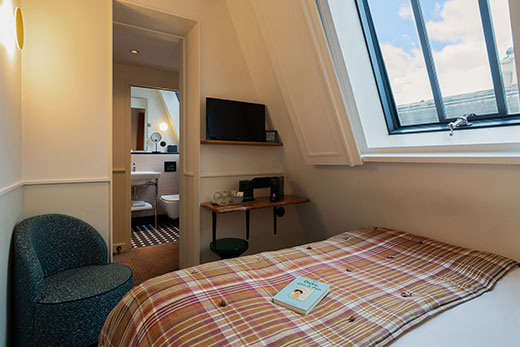 Chambre Parisienne DADOU, hotel Paris 17