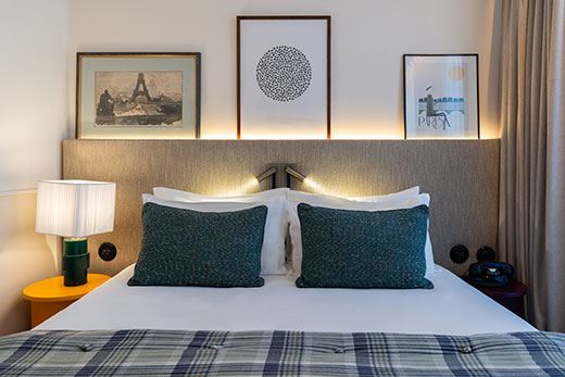 Very Bonne Chambre with balcony DADOU, hotel Paris 17