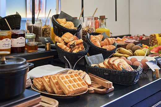 Breakfast at DADOU, hotel Paris 17